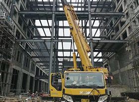 車間龍門焊作業